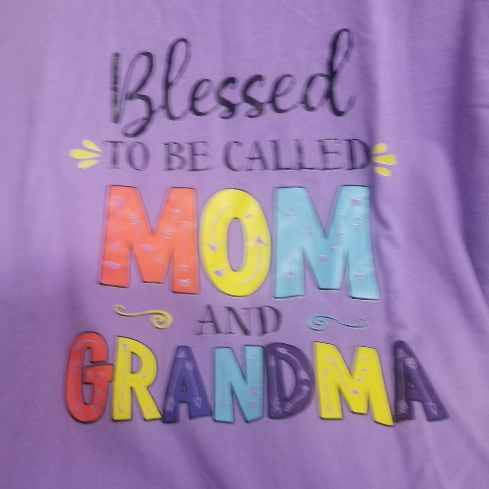 EUC purple "Blessed to be called Grandma" cotton shirt - Picture 3 of 6